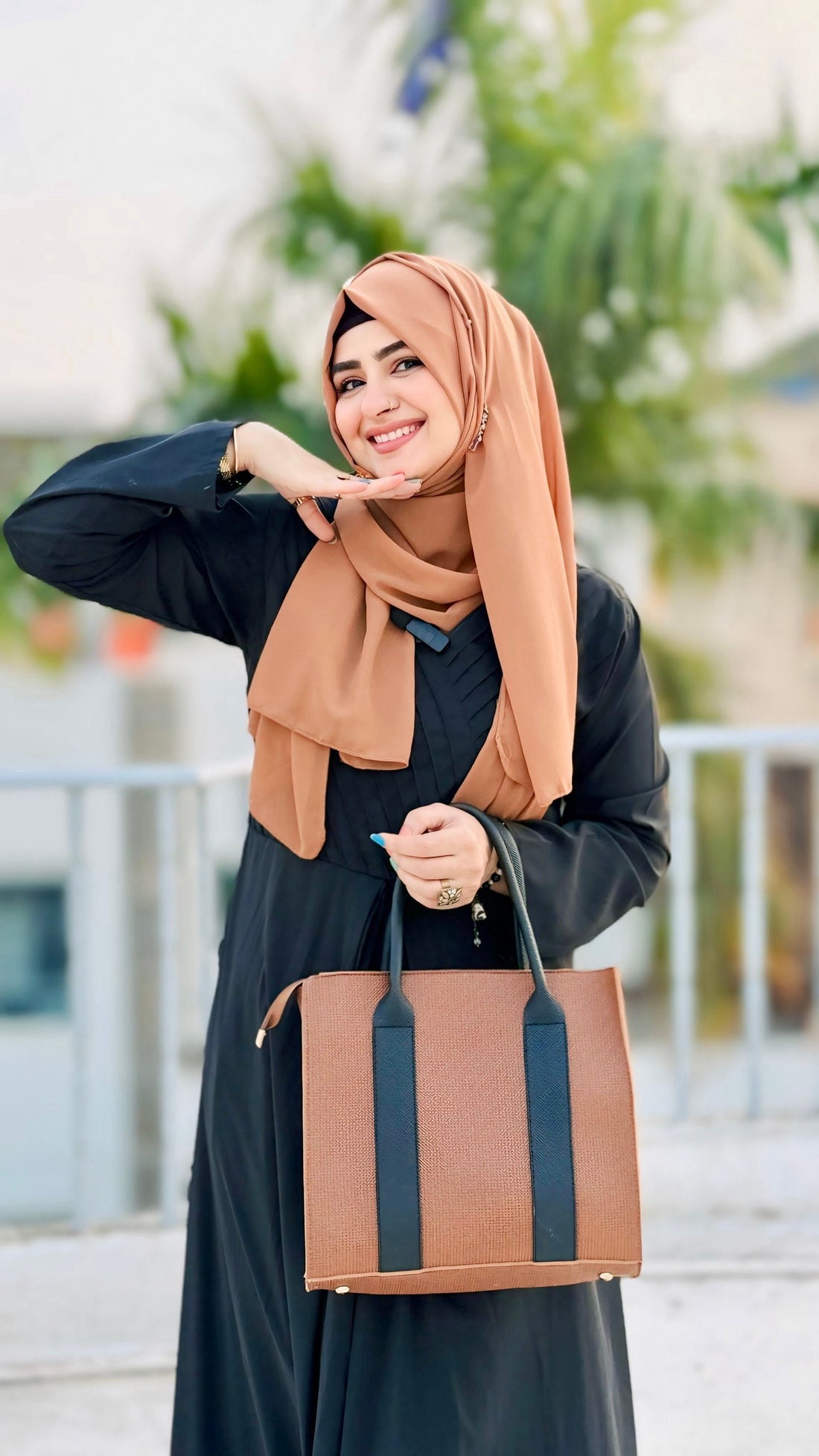 Urban Tote with Pouch - Brown